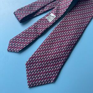 HERMÈS 100% Silk Tie